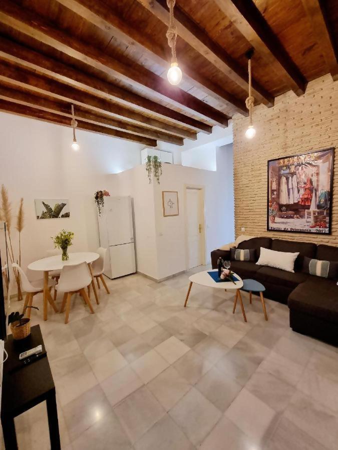 Hostfy Mercado De Triana เซบีญา ภายนอก รูปภาพ