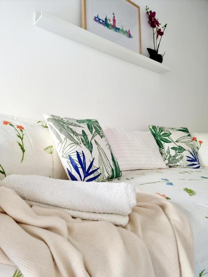 Hostfy Mercado De Triana เซบีญา ภายนอก รูปภาพ